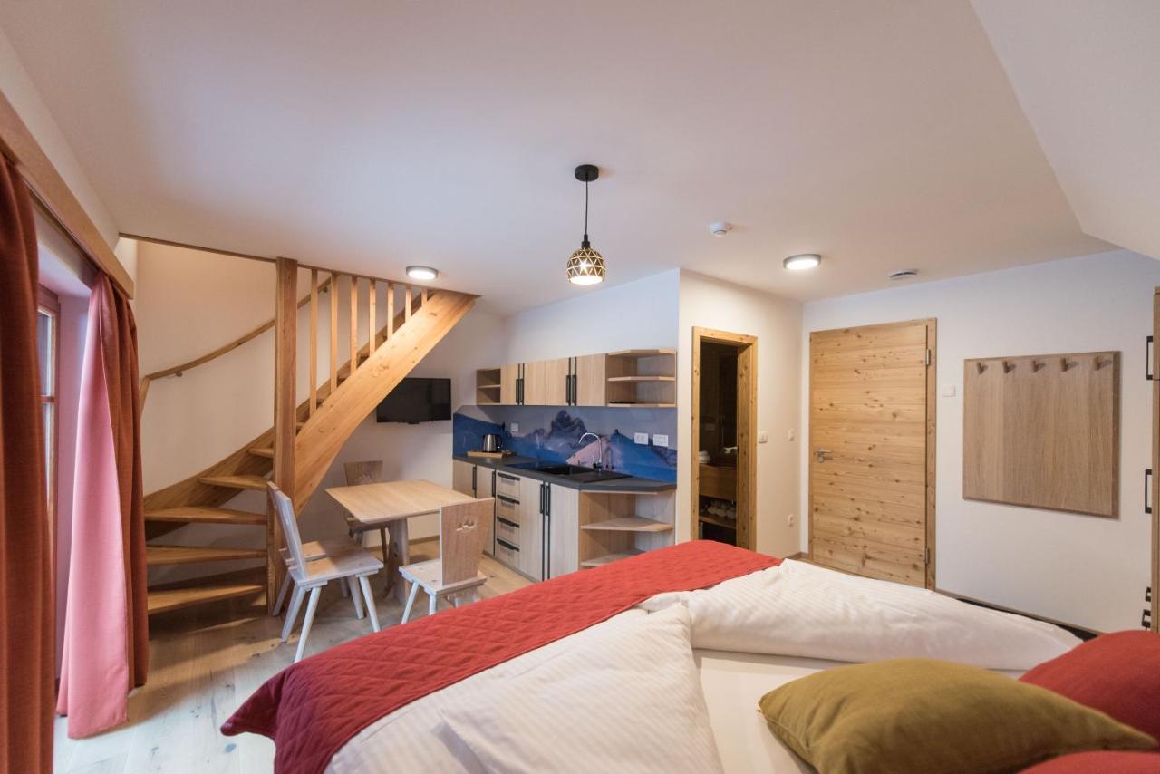 Guesthouse Lajnar Zgornja Sorica Ngoại thất bức ảnh