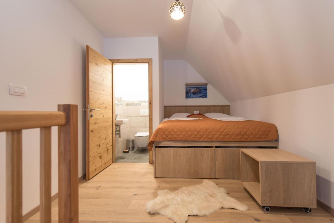 Guesthouse Lajnar Zgornja Sorica Ngoại thất bức ảnh