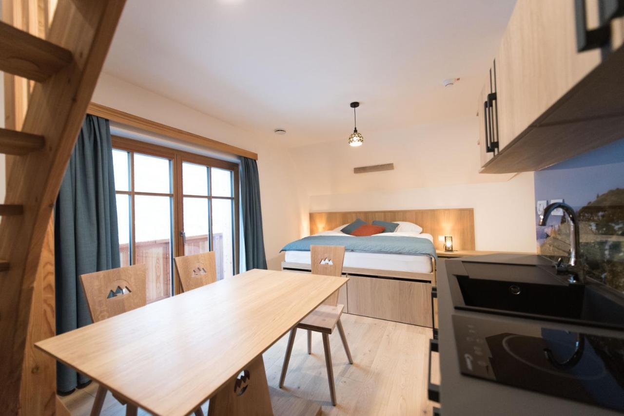 Guesthouse Lajnar Zgornja Sorica Ngoại thất bức ảnh