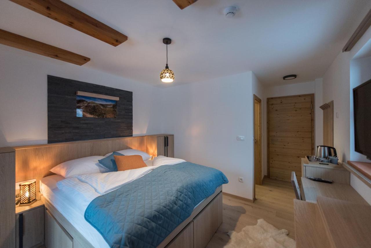 Guesthouse Lajnar Zgornja Sorica Ngoại thất bức ảnh