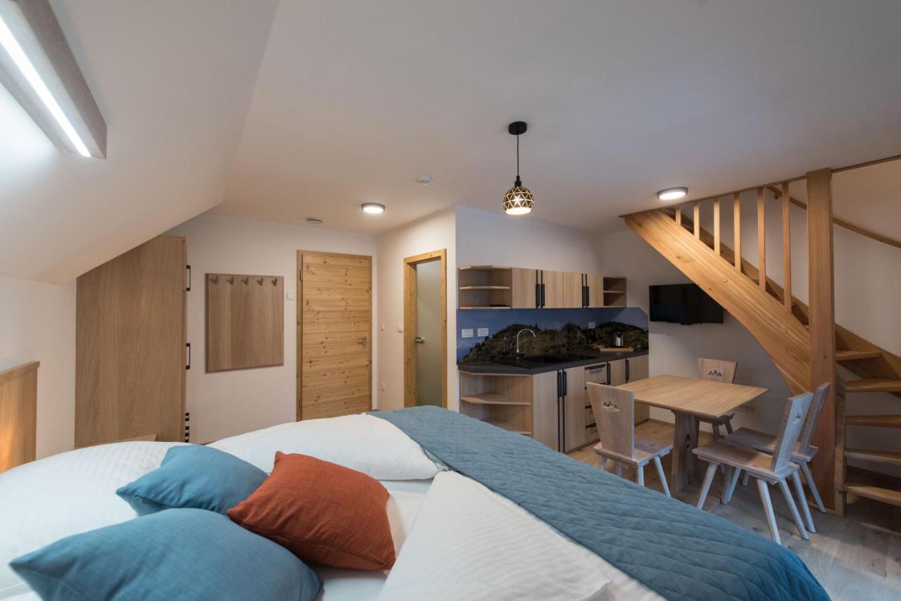 Guesthouse Lajnar Zgornja Sorica Ngoại thất bức ảnh